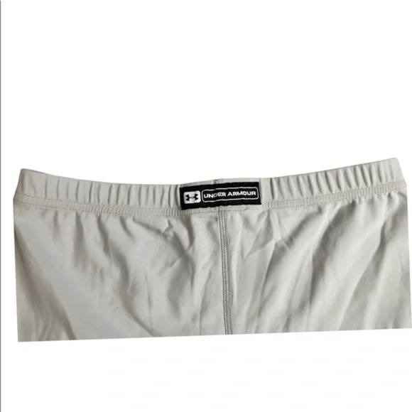 Under Armour size medium gray shorts 20% Lycra stretch - Picture 4 of 7